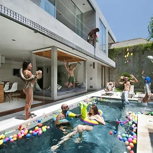4br Minggu - Minggu , Seminyak (Bali) Indonesia